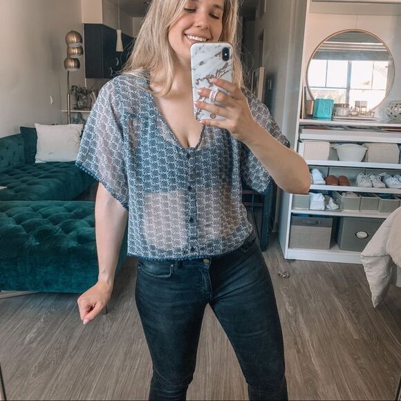 Band of Gypsies Boho Blue Floral Short Sleeve Pom Pom Sheer Button Up Blouse S - Picture 2 of 7